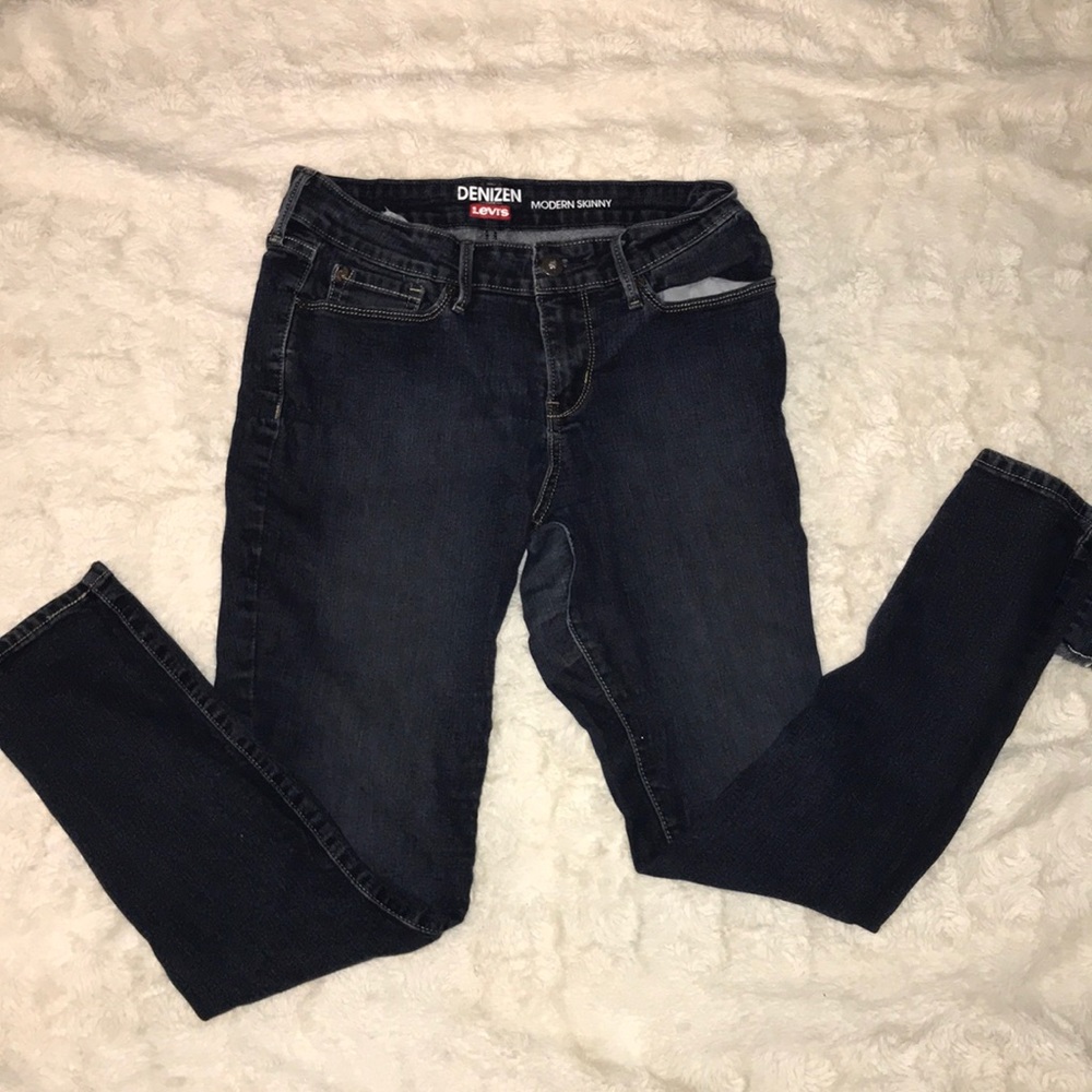 dark blue jeans